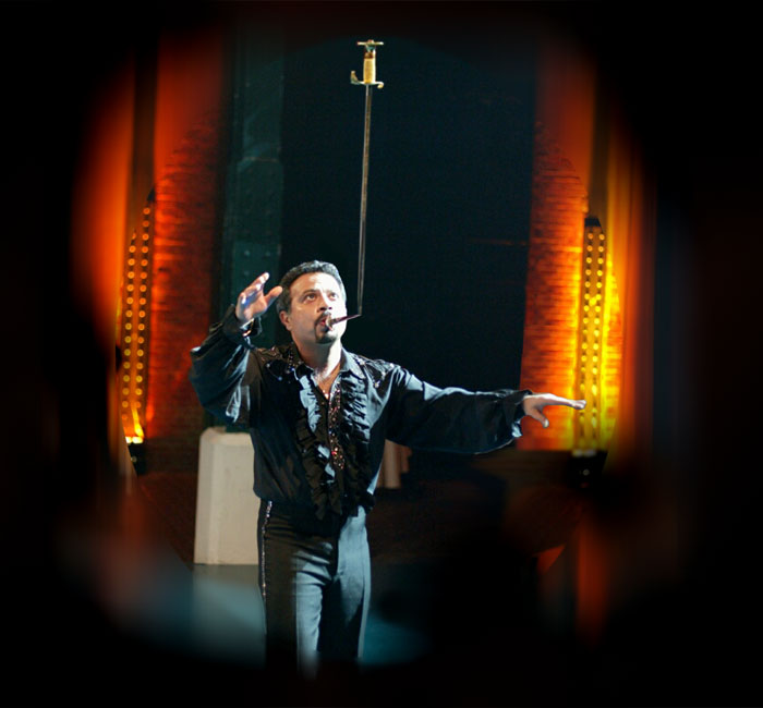 Adly Kudsi heit Sie willkommen